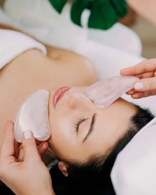 Płytka do masażu twarzy gua sha z kwarcu różowego - kamień miłości Crystallove_2