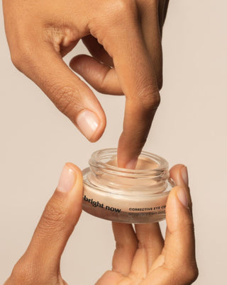 Korygująco-rozświetlający krem Bright Now pod oczy 15 ml Resibo