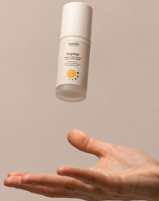 Odżywcze, rozświetlające serum do twarzy Heyday z antyoksydantami i potrójną wit. C 30 ml Resibo