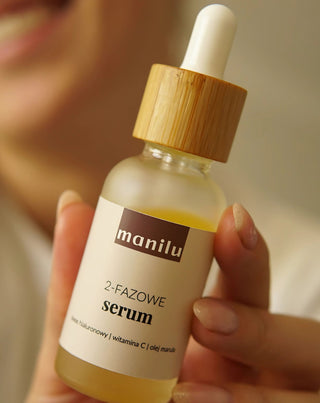 Serum dwufazowe na noc do cery suchej z kwasem hialuronowym i witaminą C Manilu