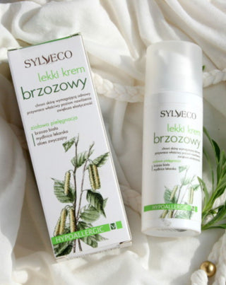 Lekki krem do cery wymagającej regeneracji o działaniu nawilżającym i zmiękczającym Sylveco