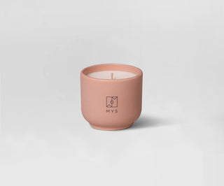Świeca sojowa o zapachu miętowych cukierków w ceramicznym naczyniu Mys