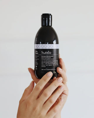 Silnie odbudowujący szampon do zniszczonych i uwrażliwionych włosów Restoring Shampoo Sendo - 2