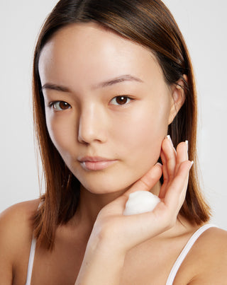 Zestaw oczyszczających kosmetyków do pielęgnacji twarzy z olejem tsubaki Uddo - 3