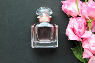 Woda toaletowa a perfumowana – czym się różnią i co wybrać?