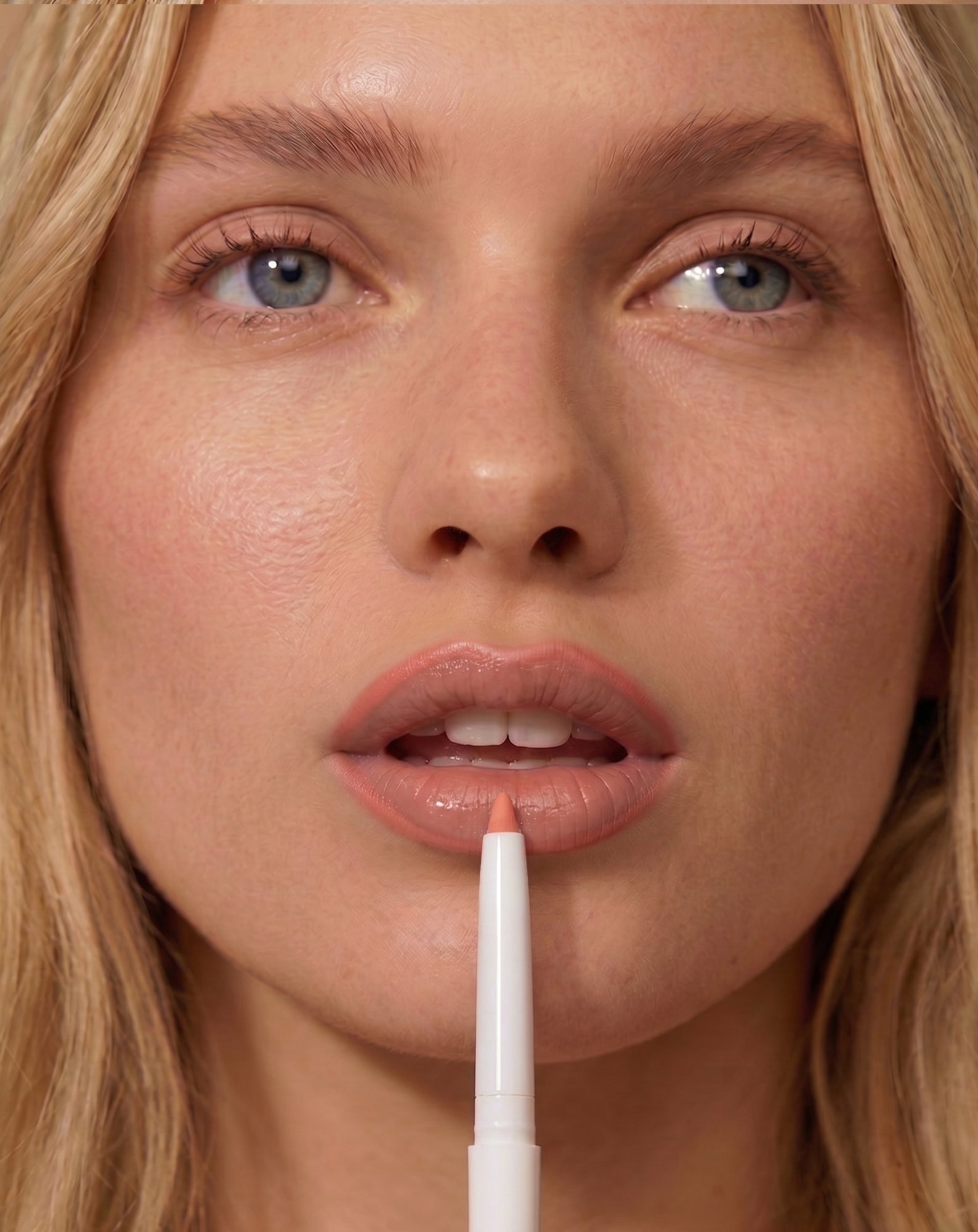 Konturówka do ust z długotrwałą formułą i witaminą E Nutridome - 01 Coral Kiss - 6