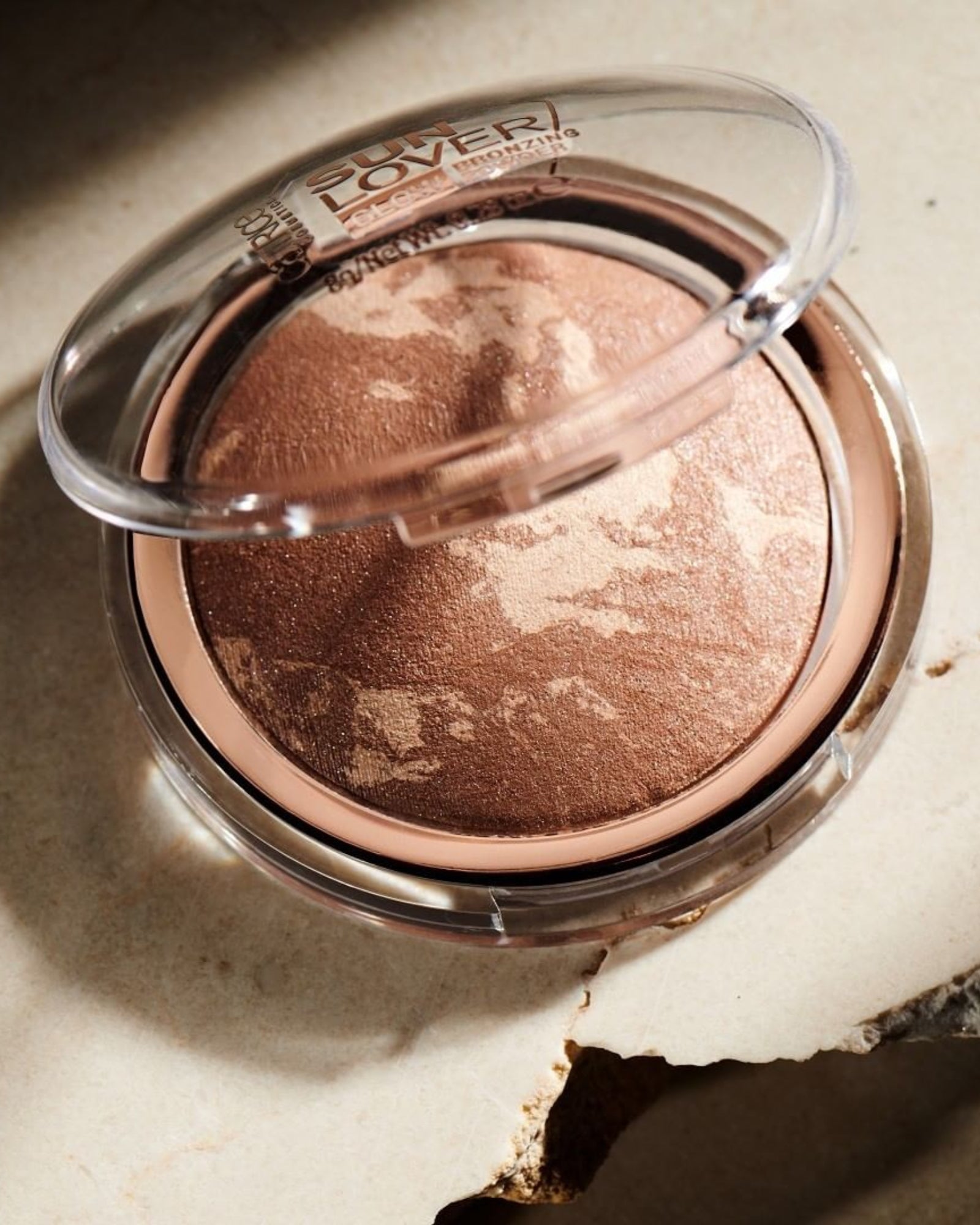 Puder brązujący dostosowujący się do odcieni skóry Sun Lover Glow 010 Catrice - 2