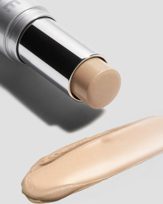 Rozświetlacz w sztyfcie z olejem rycynowym i masłem shea do cery dojrzałej 50+ Aggie - 2