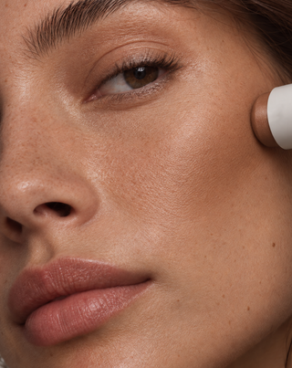 Bronzer w sztyfcie do twarzy, naturalny efekt opalenizny i precyzyjne konturowanie Nutridome