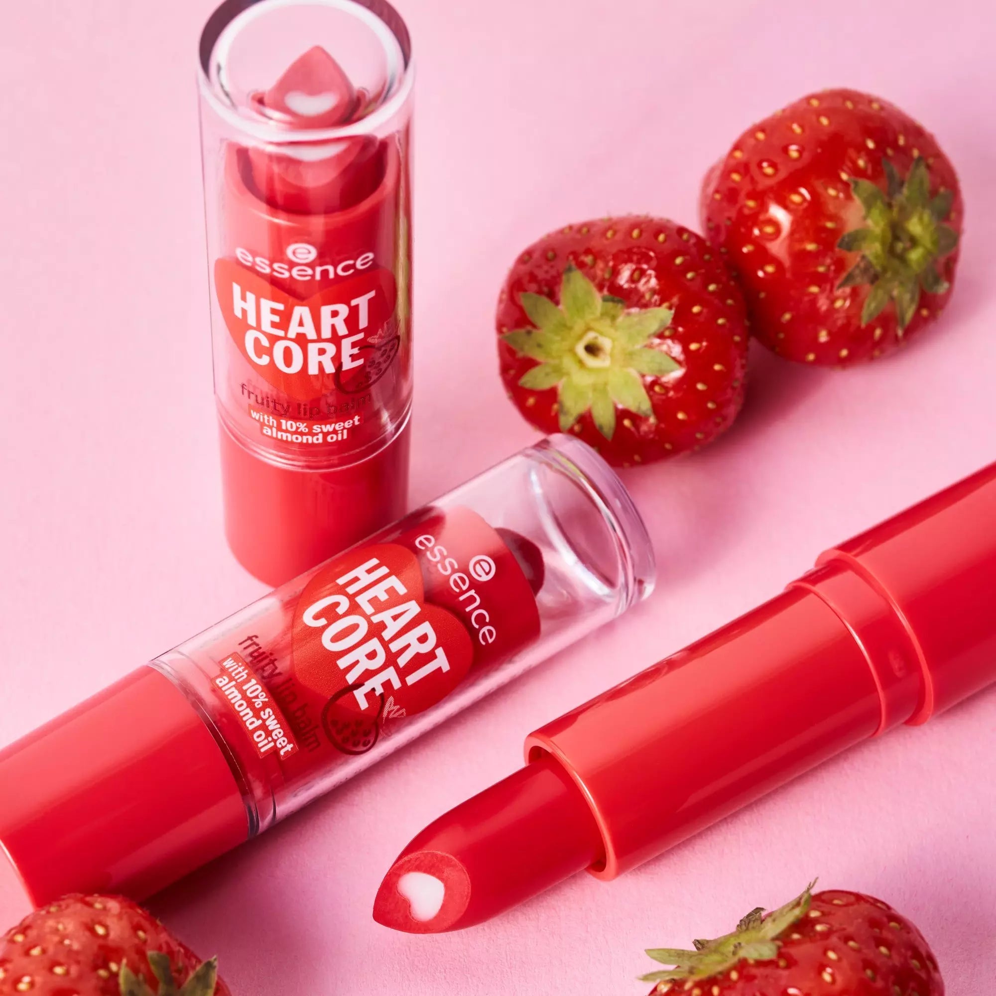 Truskawkowy balsam do ust Heart Core Fruity Lip balm 02 Essence - 2