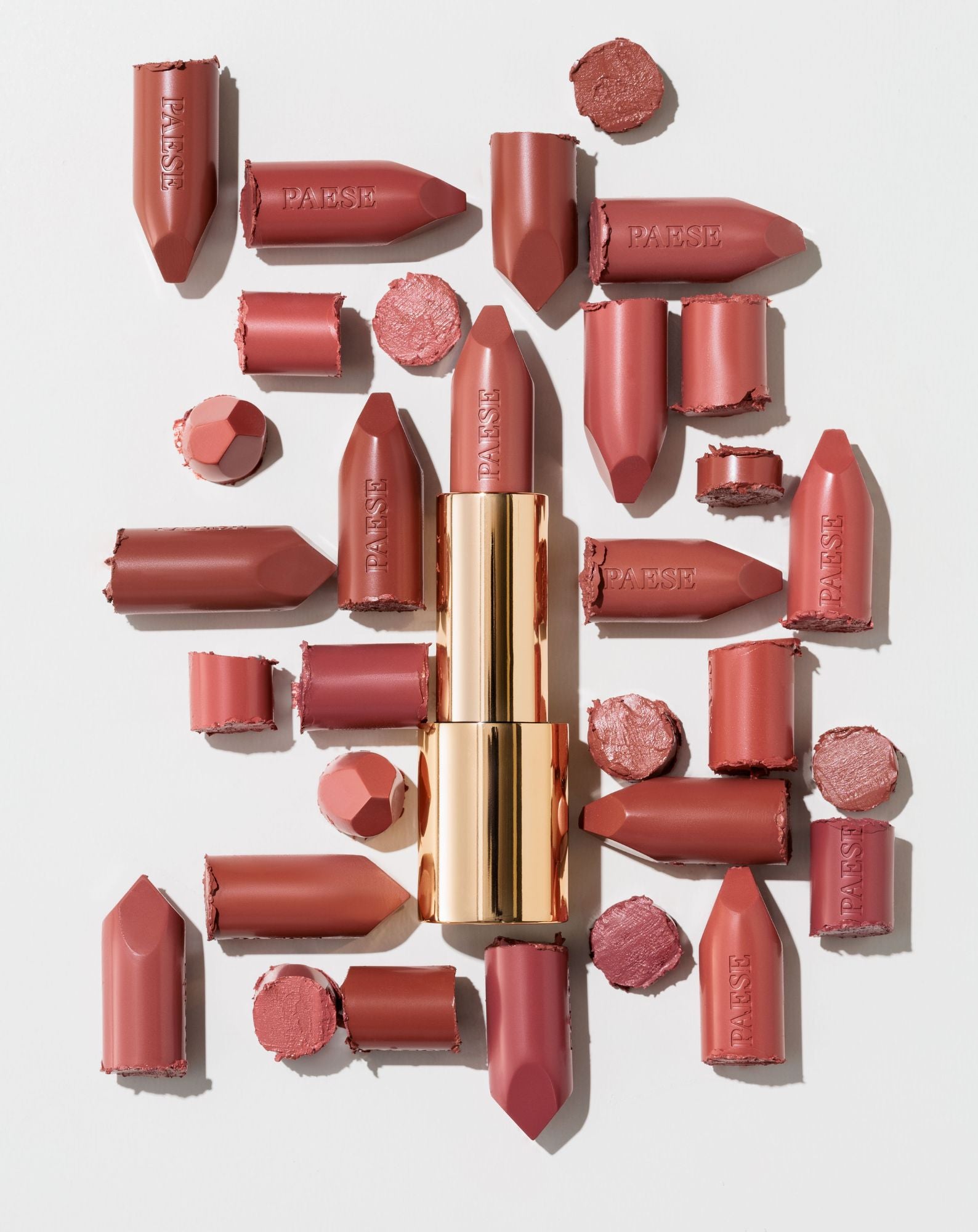 Kremowa pomadka uwydatniająca usta NUDElightful Paese - 400 beige marshmallow - 4